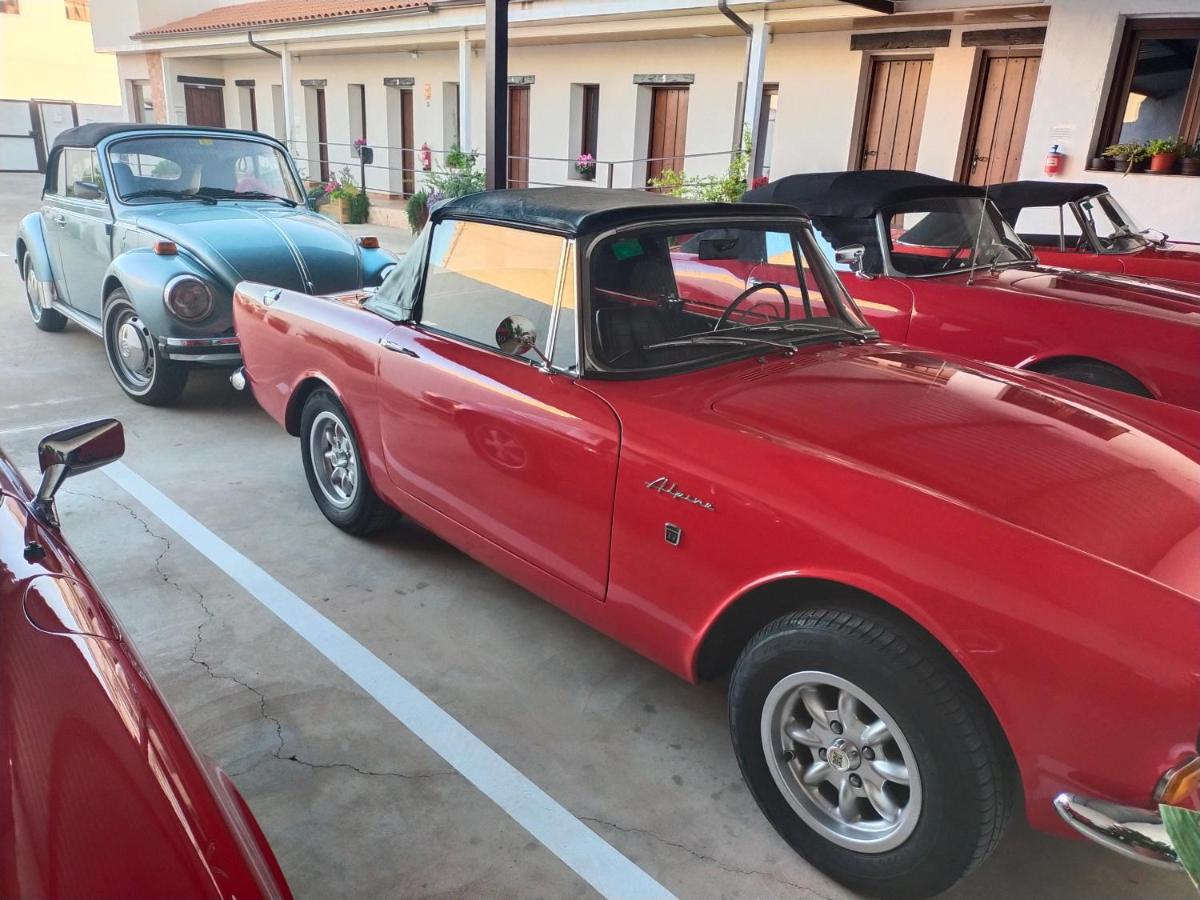 Hostal Almagro - Parking Екстериор снимка