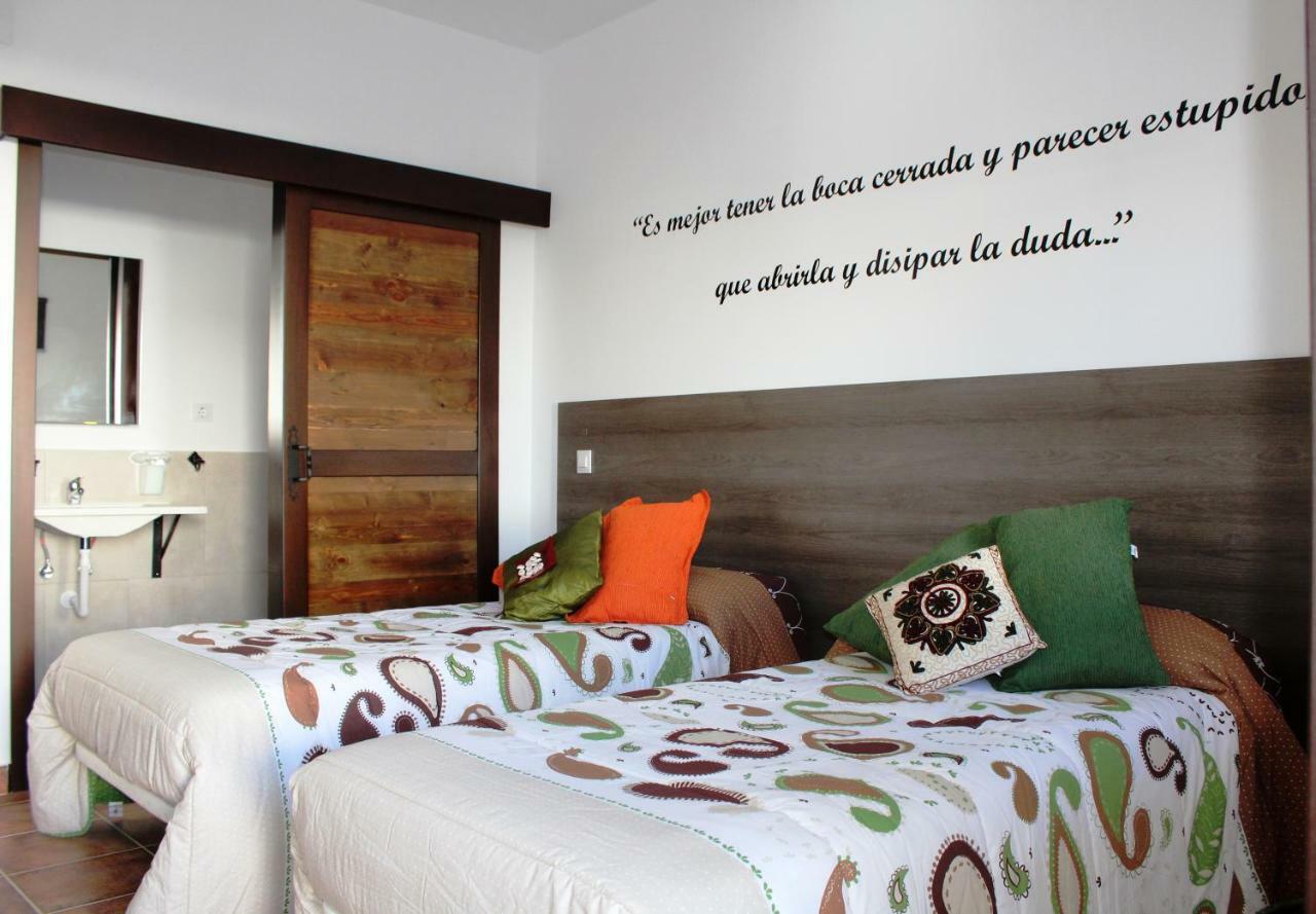 Hostal Almagro - Parking Екстериор снимка