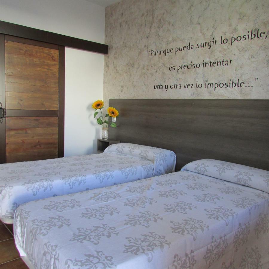 Hostal Almagro - Parking Екстериор снимка